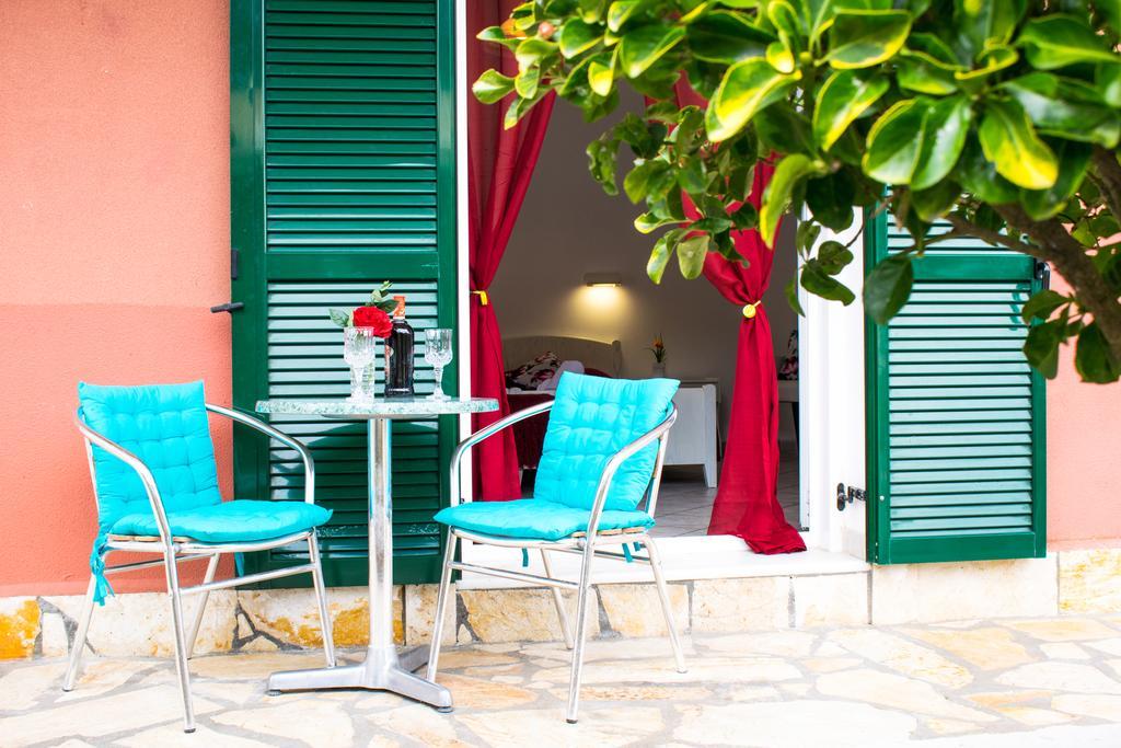 Apart Hotel Blumarin Agios Gordios  Zewnętrze zdjęcie